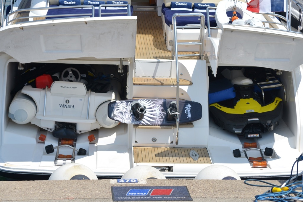 Crewed Motor Yacht VANINA V photo 5