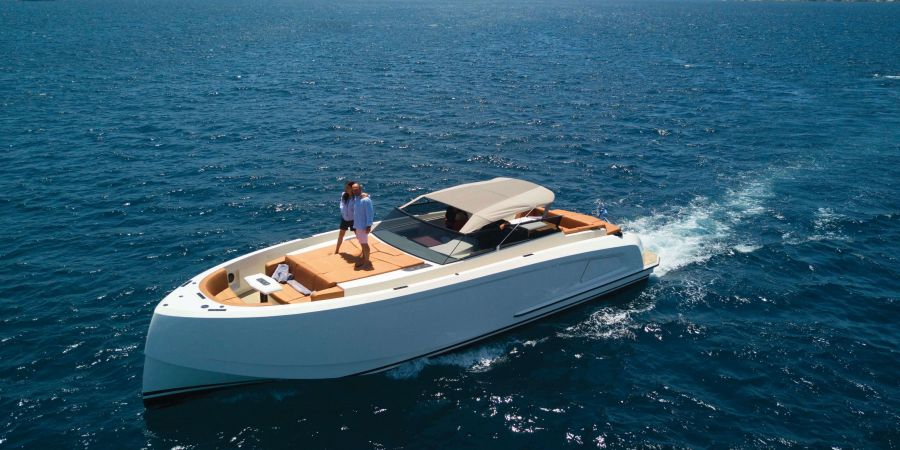 Crewed Motor Yacht Vanquish 43 Open photo 7