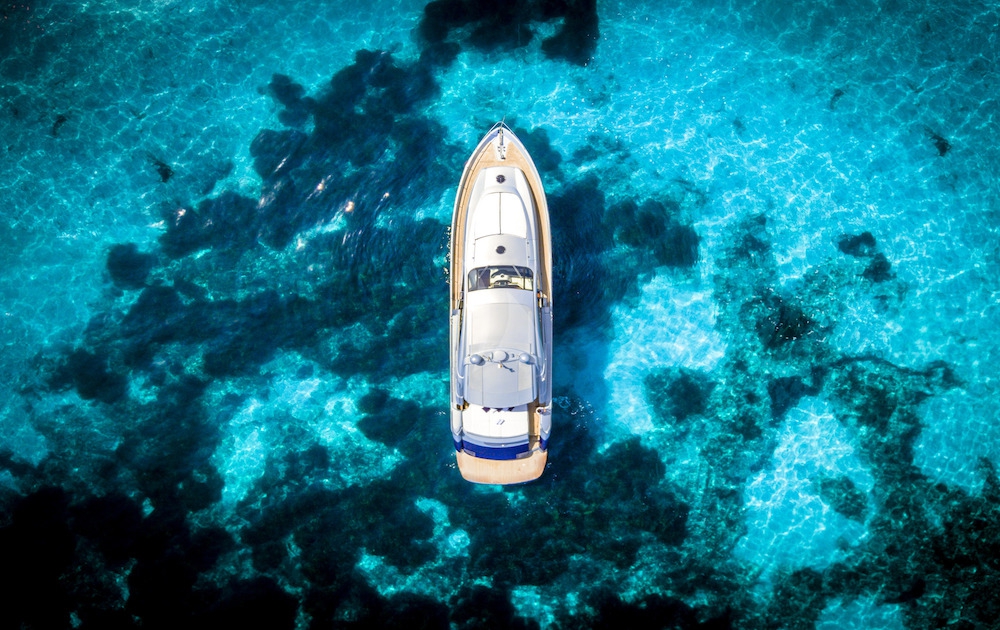 Luxury Crewed Motor Yacht VANQUISH photo 3