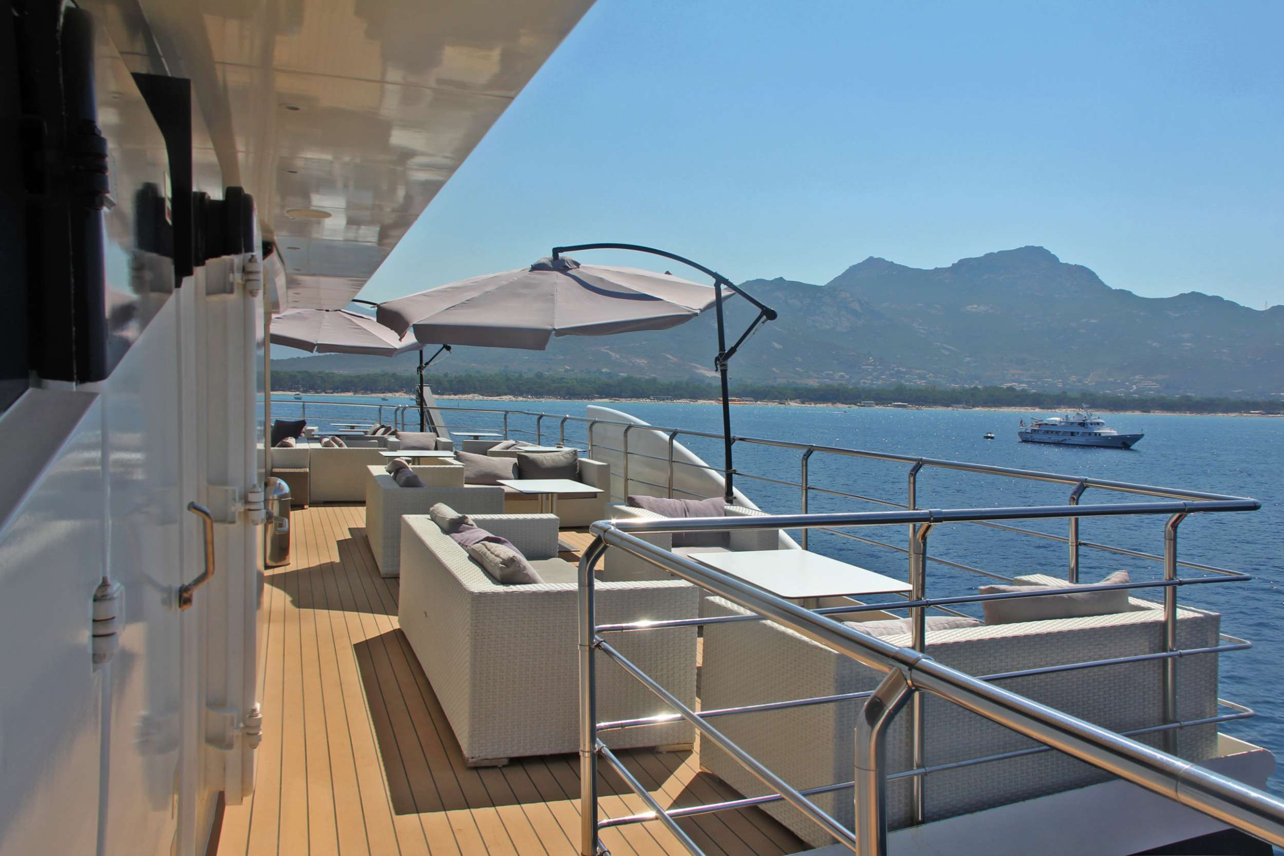 Luxury Crewed Motor Yacht VARIETY VOYAGER photo 4