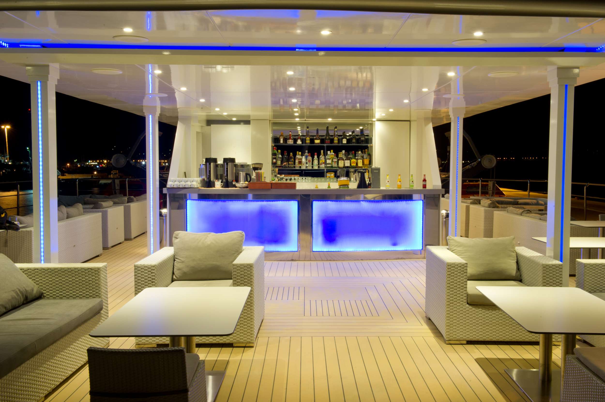 Luxury Crewed Motor Yacht VARIETY VOYAGER photo 5