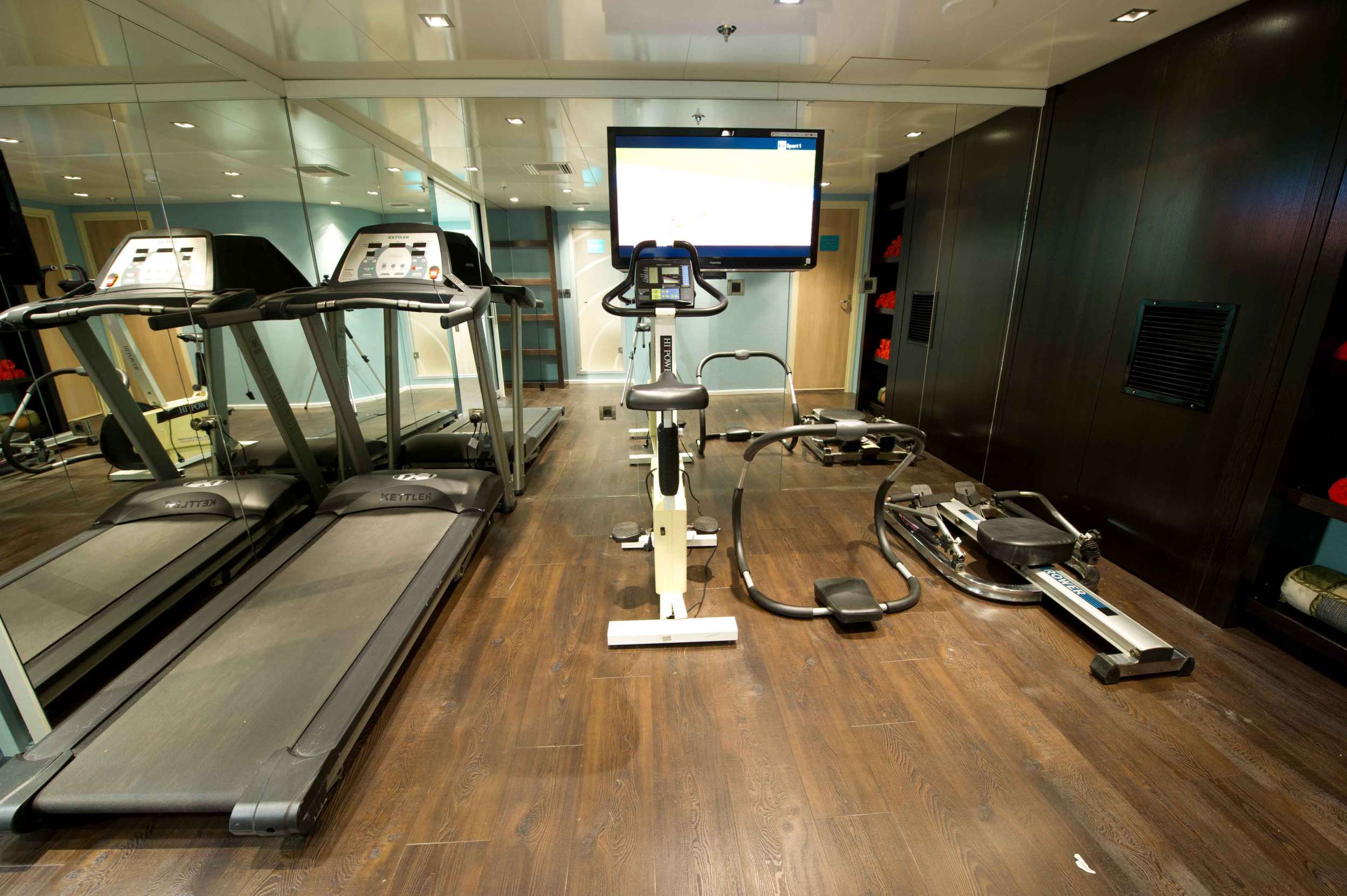 Luxury Crewed Motor Yacht VARIETY VOYAGER photo 6