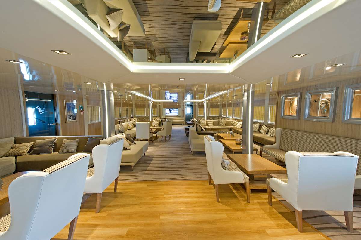 Luxury Crewed Motor Yacht VARIETY VOYAGER photo 8