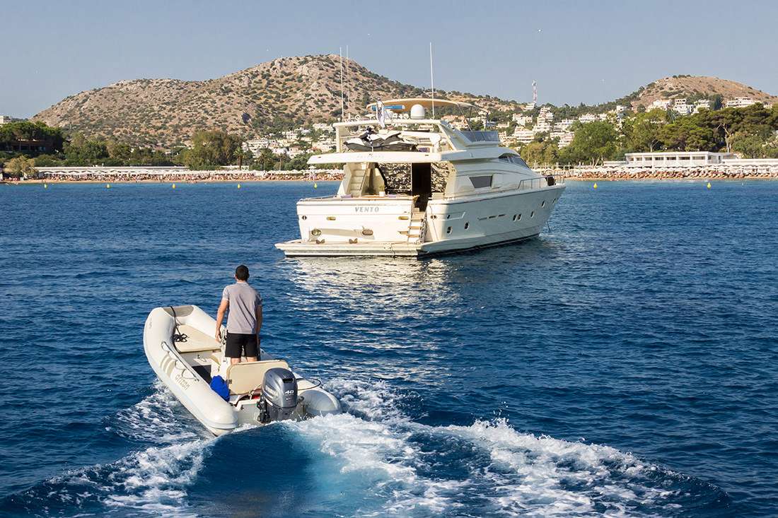 Crewed Motor Yacht VENTO photo 4