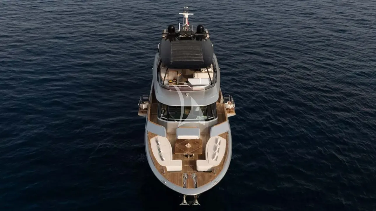Luxury Crewed Motor Yacht VENUS photo 3