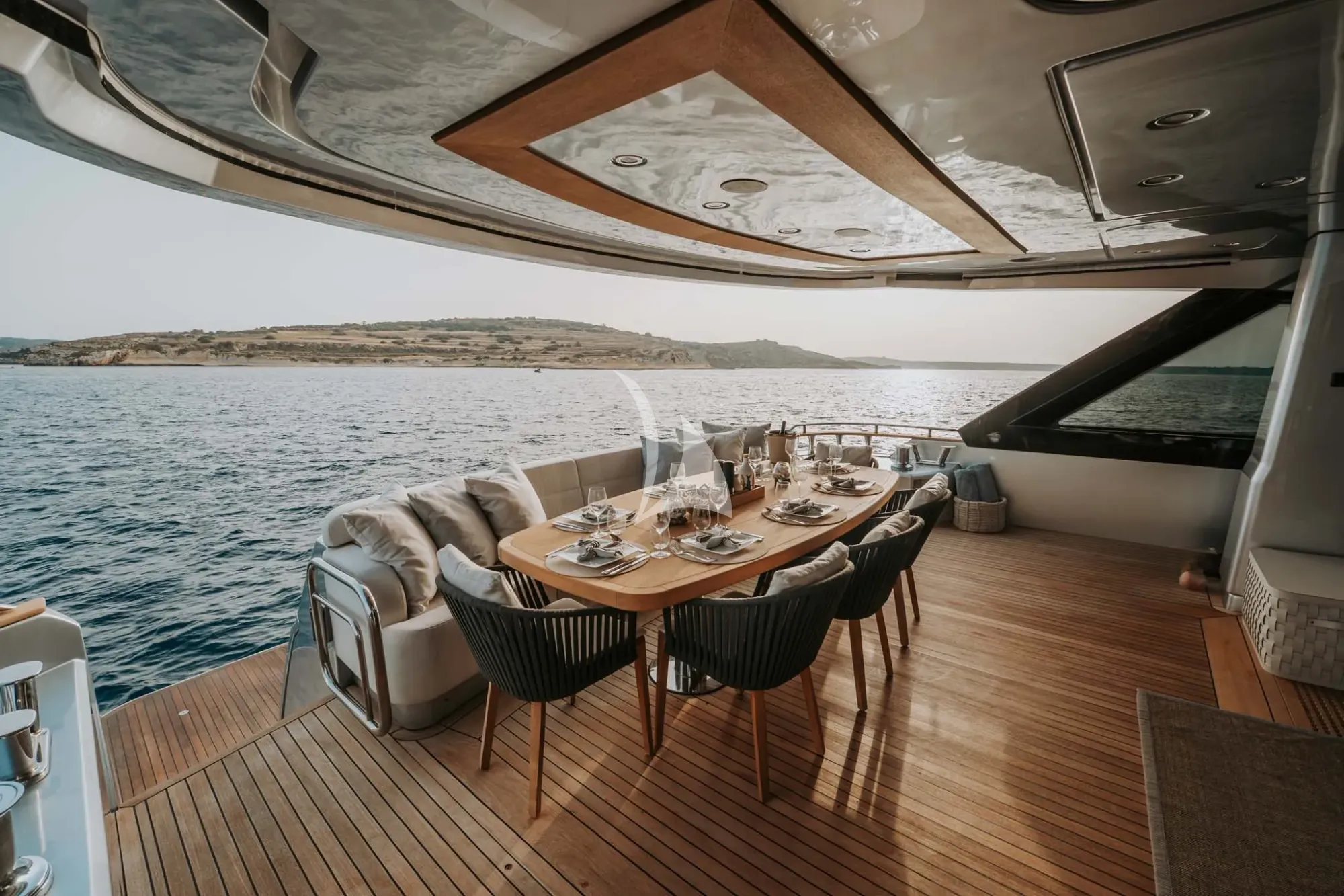 Luxury Crewed Motor Yacht VENUS photo 7