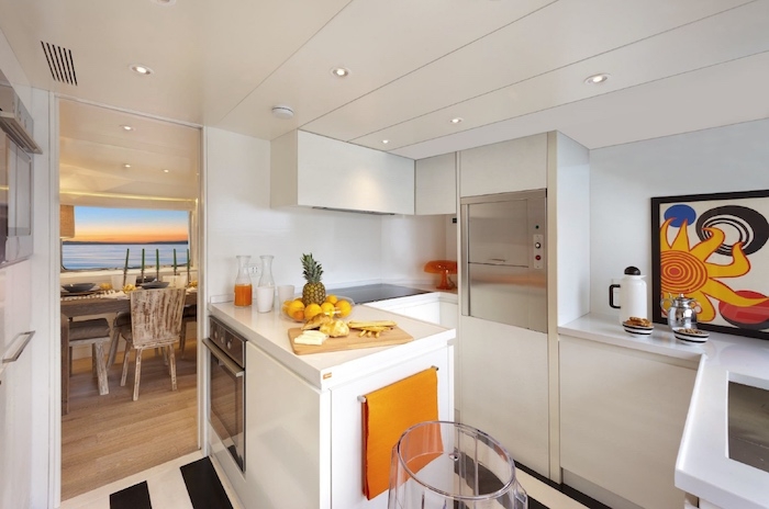 Luxury Crewed Motor Yacht VERVECE photo 6