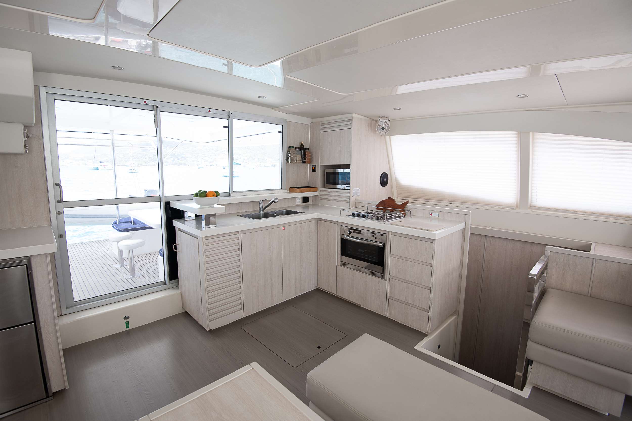 Crewed Catamaran VICARIOUS photo 7