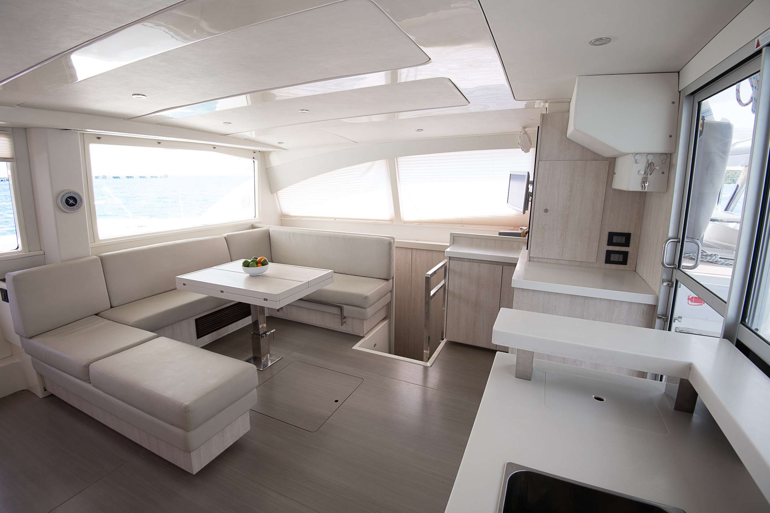 Crewed Catamaran VICARIOUS photo 8