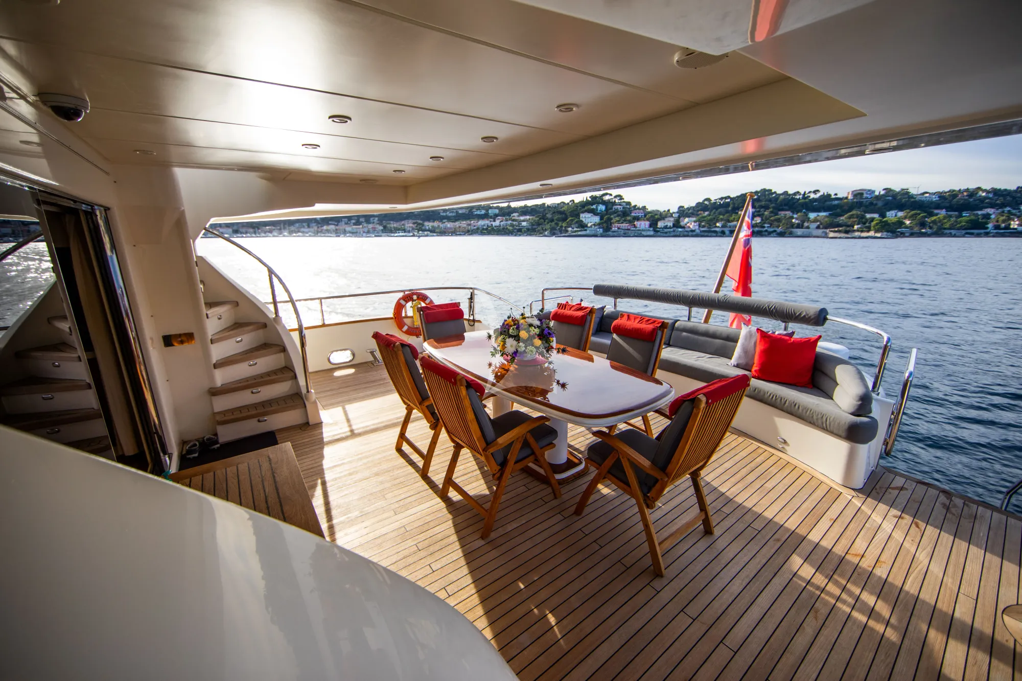 Luxury Crewed Motor Yacht VIKING III photo 7