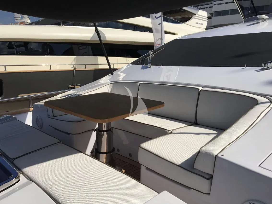 Crewed Motor Yacht VISIONARIA photo 5