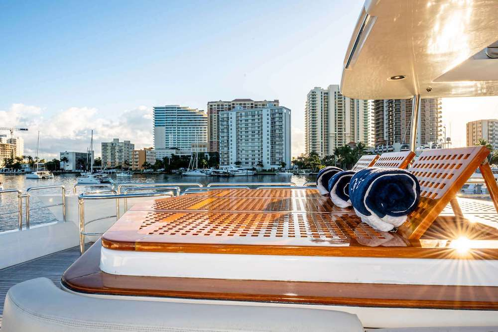 Luxury Crewed Motor Yacht VIVERE photo 6