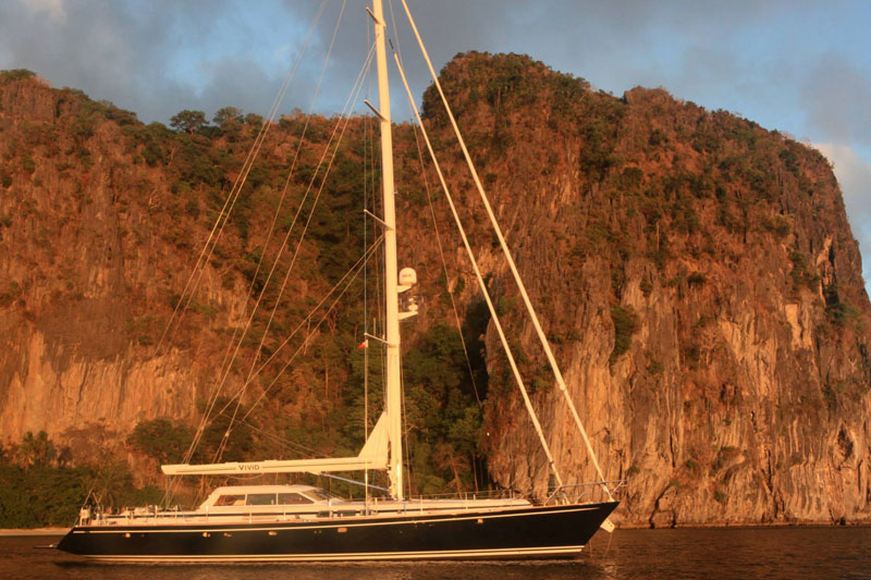 Crewed Sailing Yacht VIVID photo 3