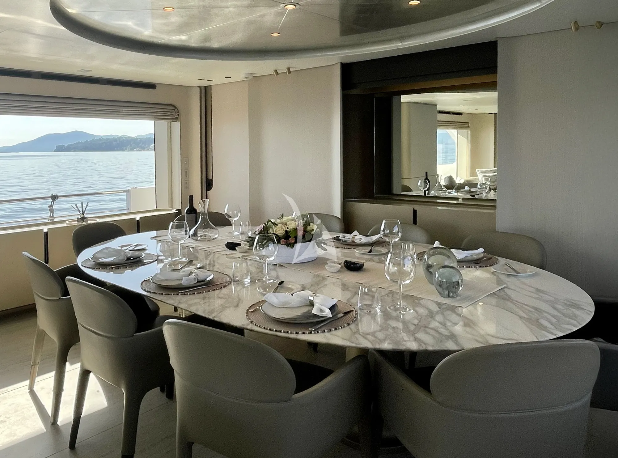 Luxury Crewed Motor Yacht VOLANTE photo 8