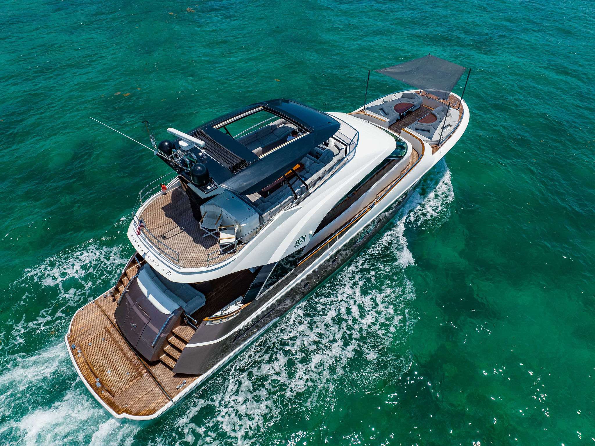 Luxury Crewed Motor Yacht VOLO photo 3