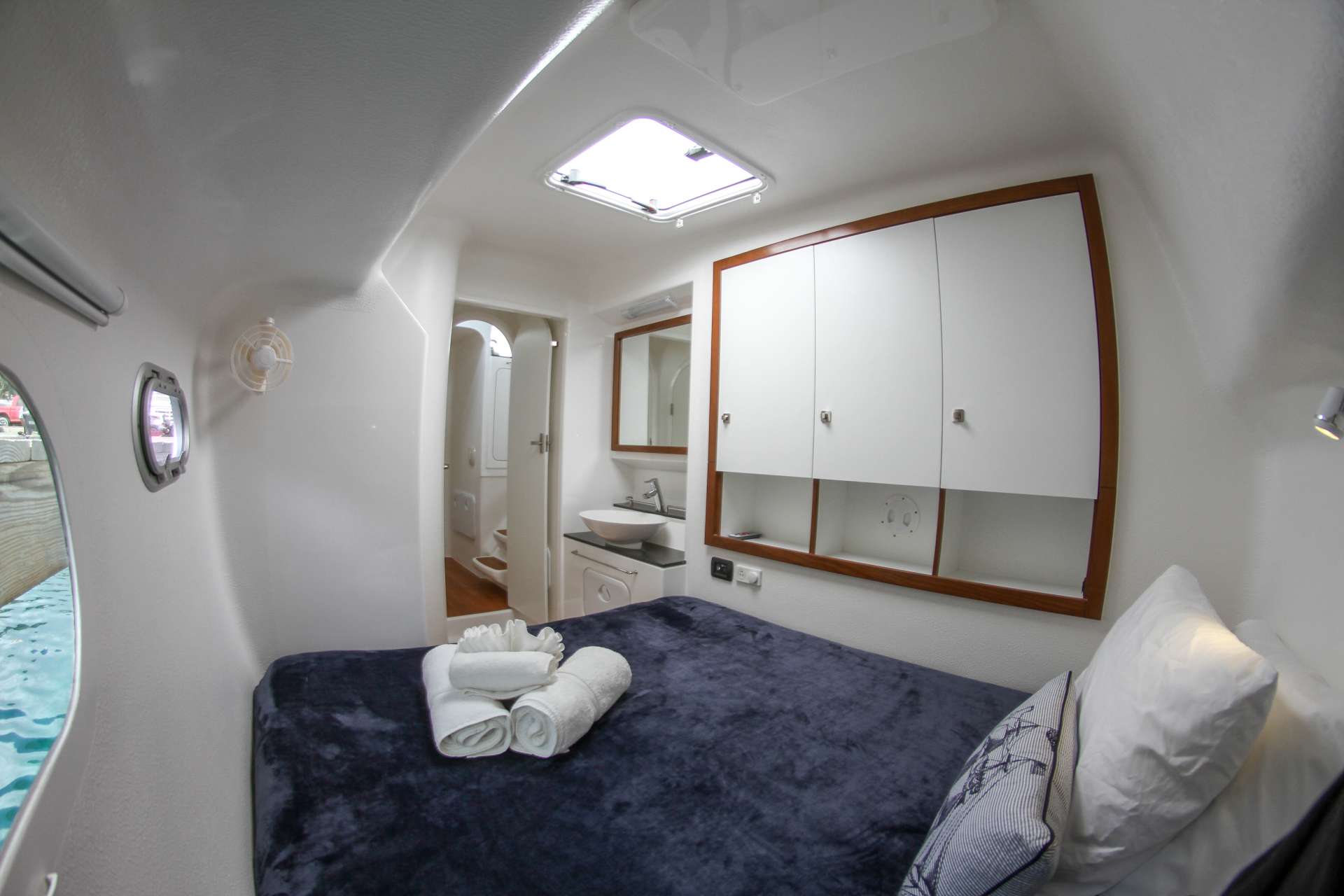 Crewed Sailing Catamaran VOYAGE 480 photo 4