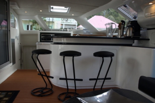 Bareboat Catamaran Voyage 520 photo 3