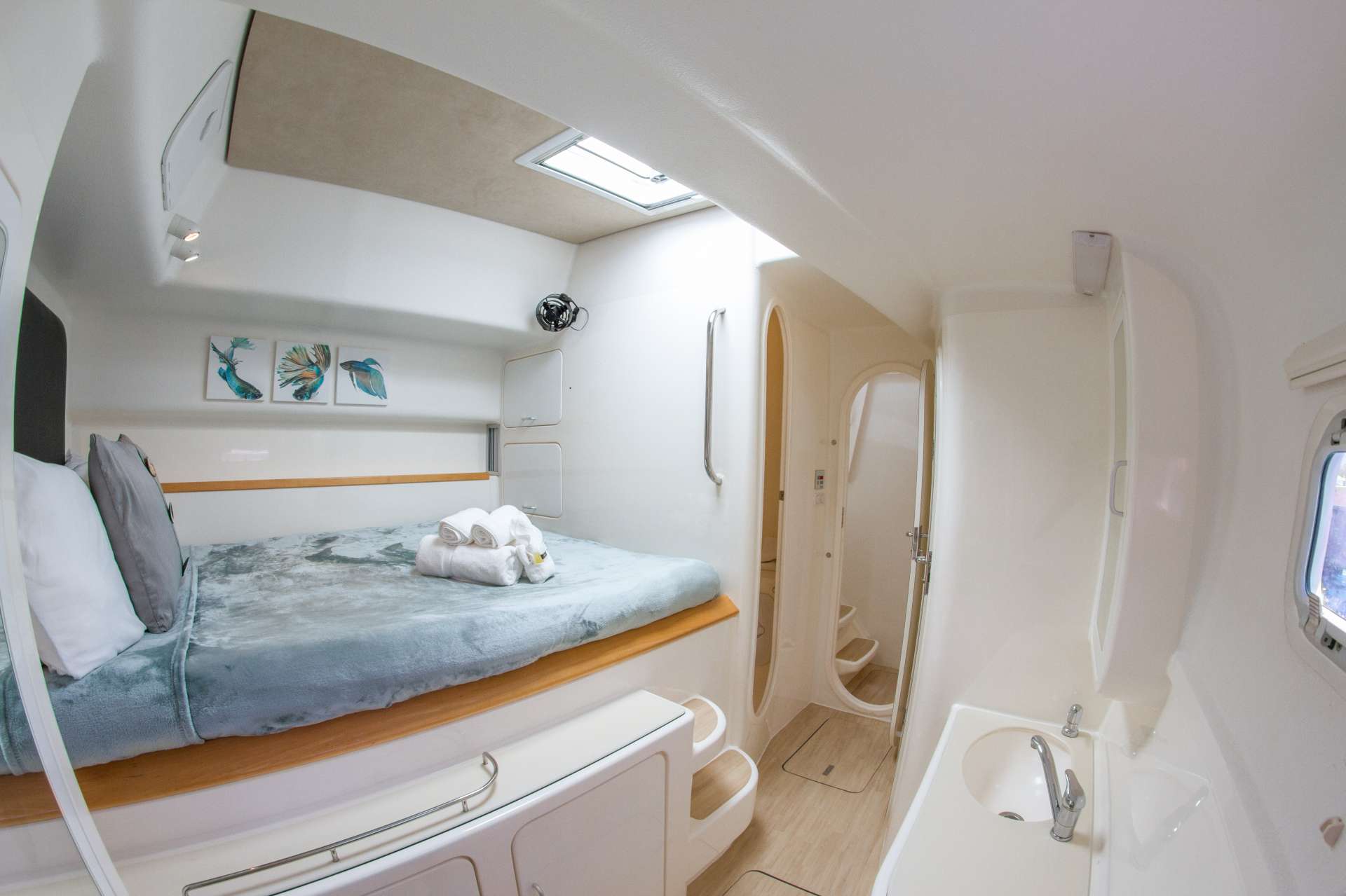 Crewed Sailing Catamaran VOYAGE 580 photo 8