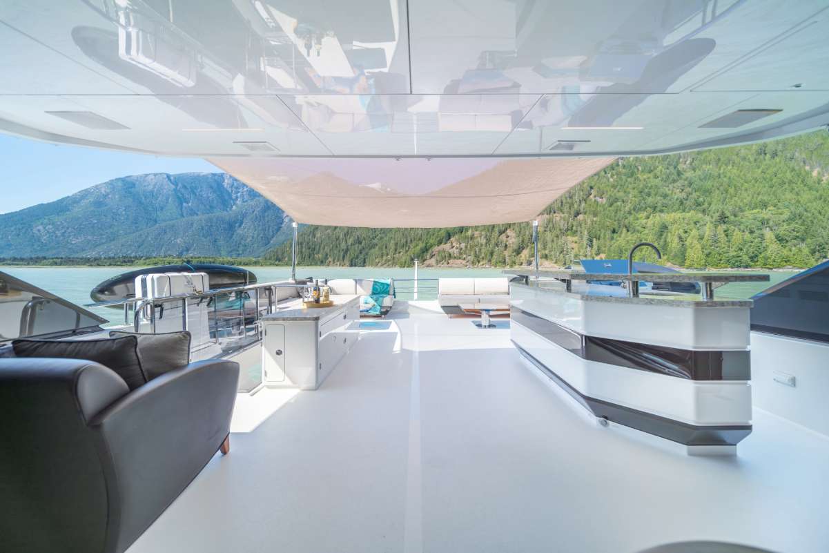 Luxury Crewed Motor Yacht VOYAGER photo 3