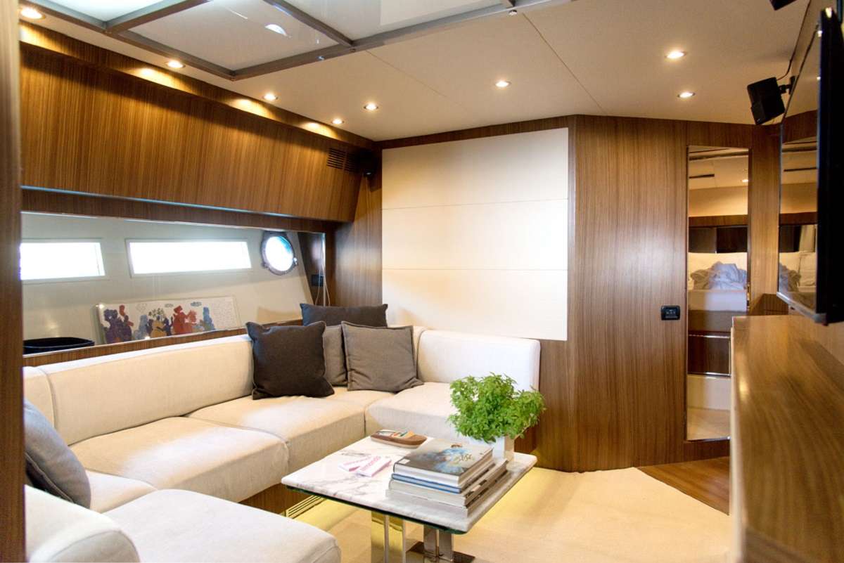 Luxury Crewed Motor Yacht W photo 8