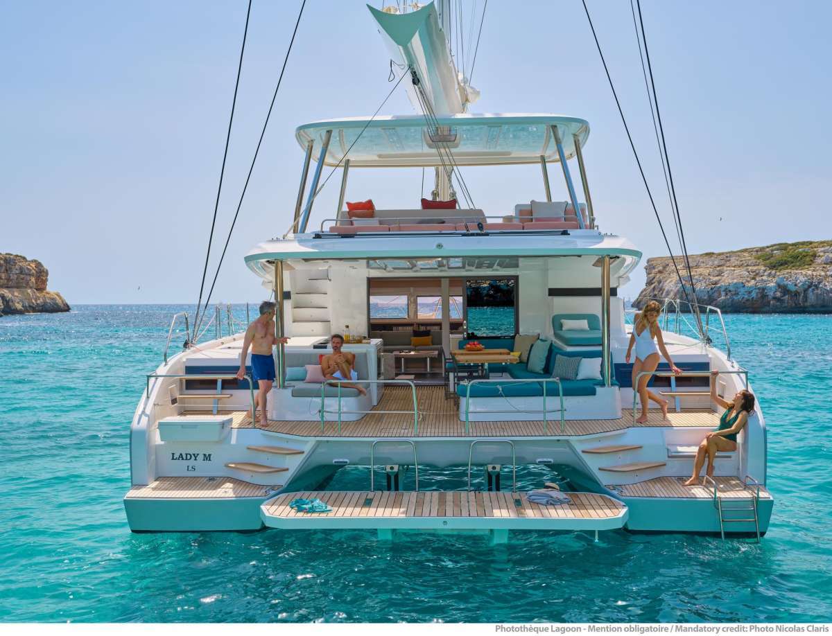 Luxury Crewed Catamaran WANDERLUST 55` photo 4