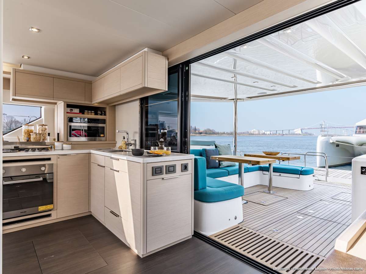 Luxury Crewed Catamaran WANDERLUST 55` photo 7