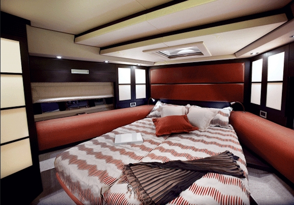 Crewed Motor Yacht WARREN KELLY photo 8