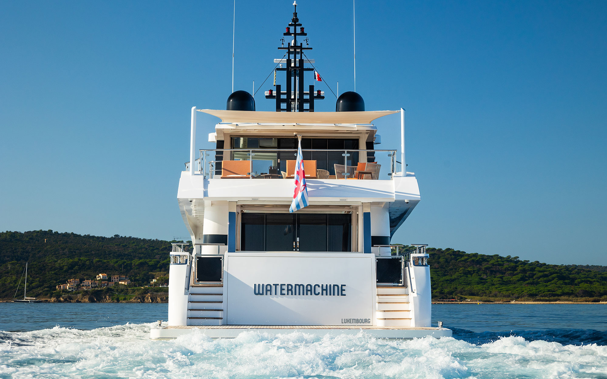 Luxury Crewed Motor Yacht WATERMACHINE photo 4