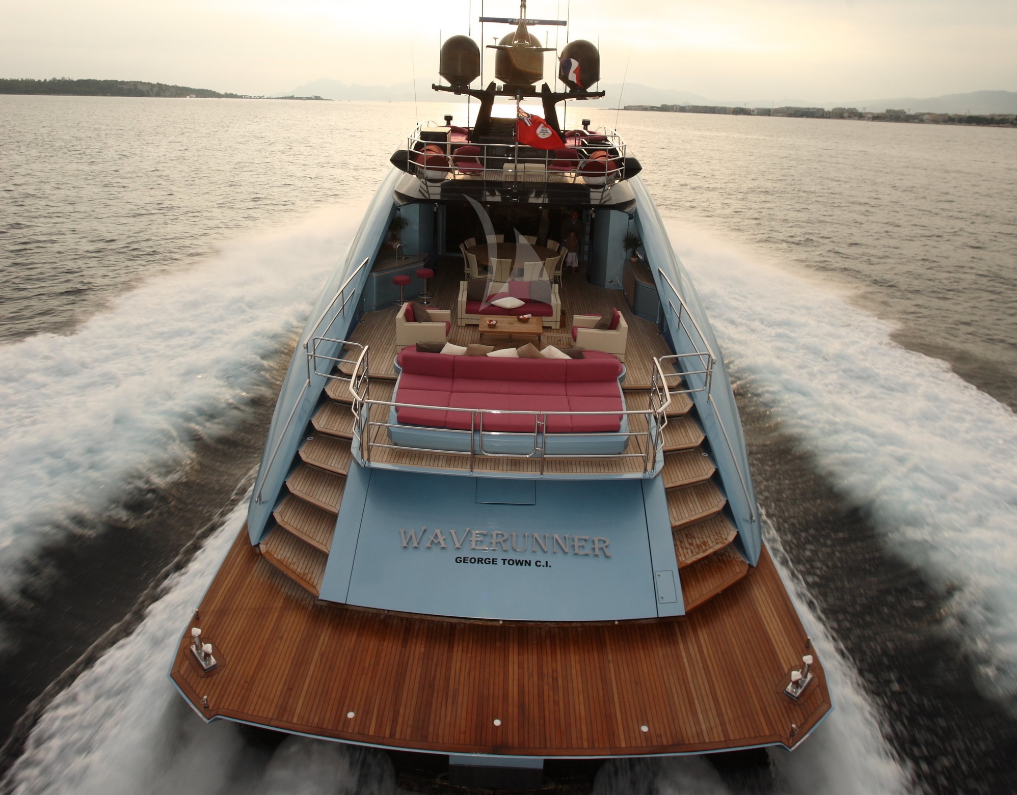 Luxury Crewed Motor Yacht WAVERUNNER photo 3