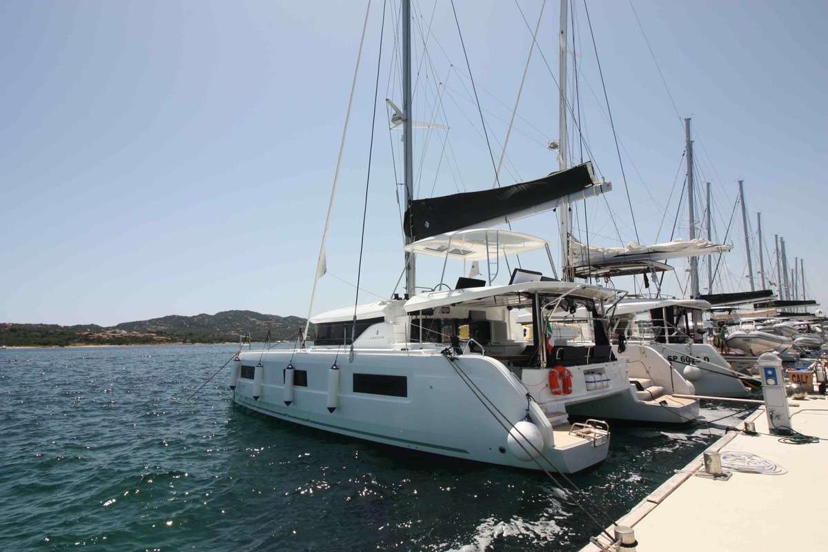 Luxury Crewed Catamaran WESTERLUND