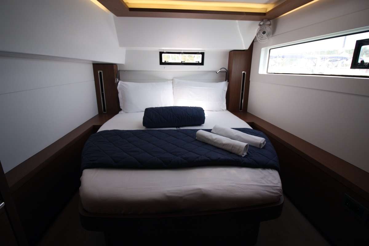 Luxury Crewed Catamaran WESTERLUND photo 7