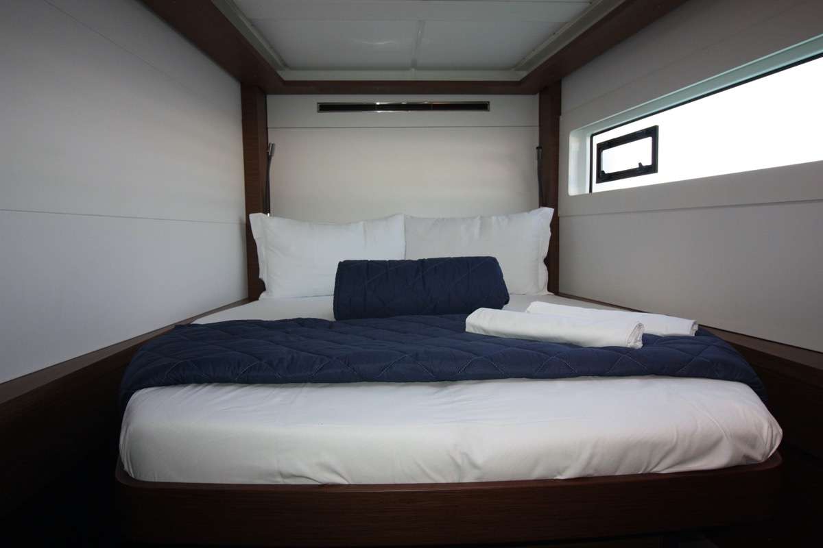 Luxury Crewed Catamaran WESTERLUND photo 8