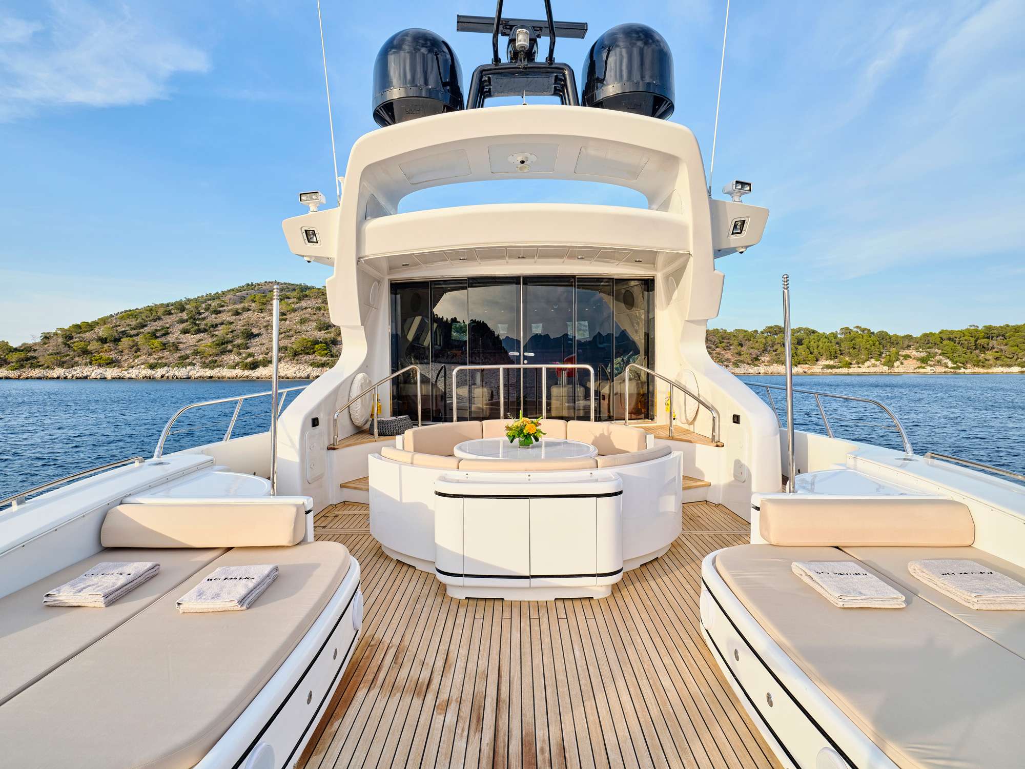 Crewed Motor Yacht WET PANTHER photo 3