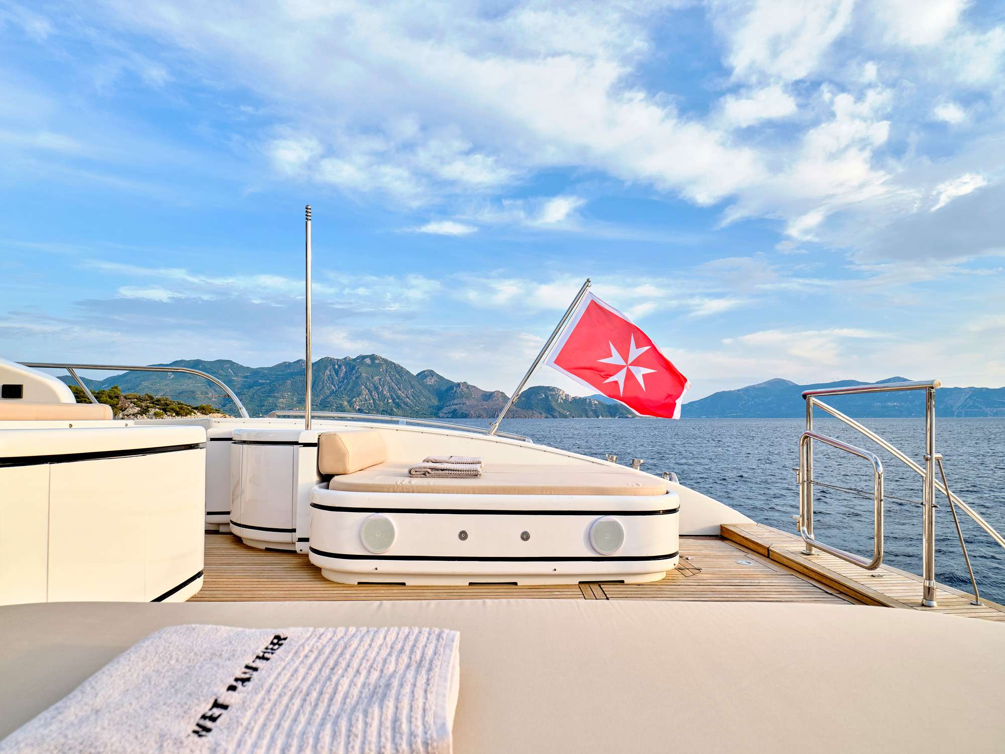 Crewed Motor Yacht WET PANTHER photo 5