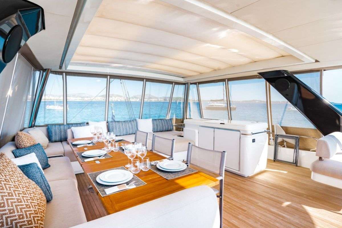 Luxury Crewed Catamaran WHITE CAPS photo 6