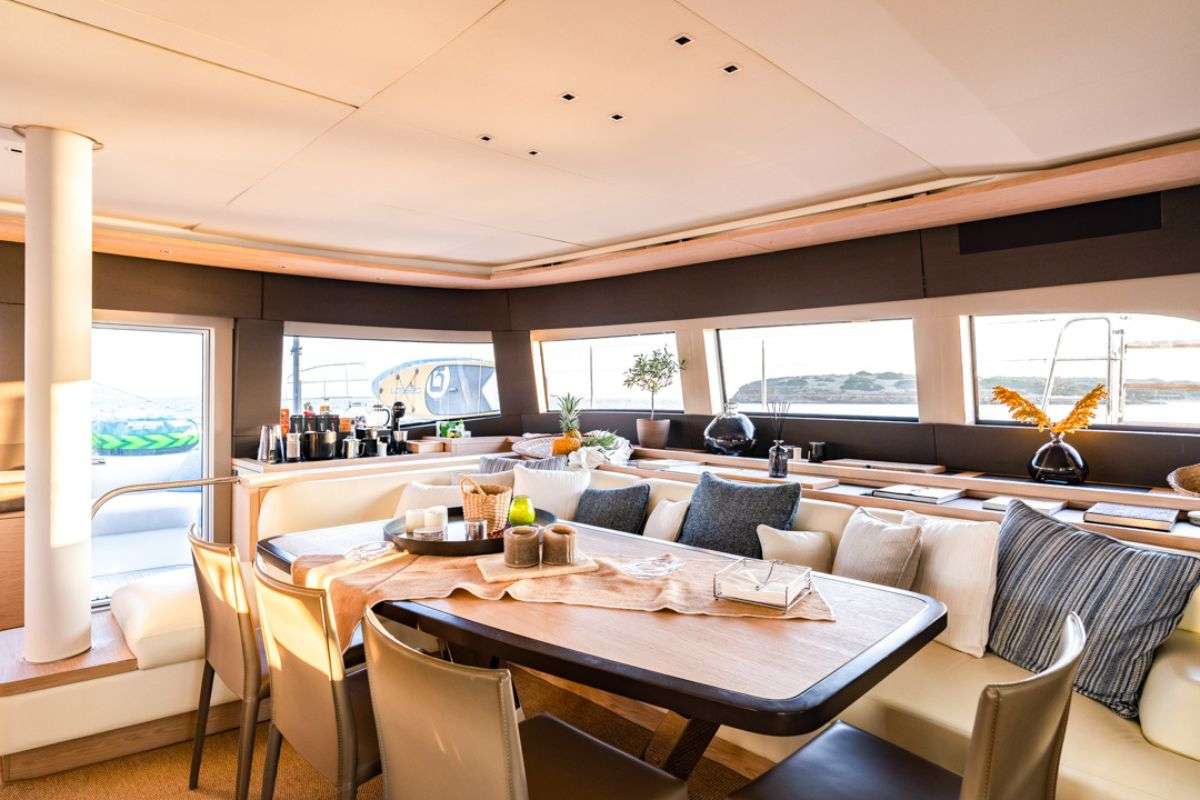 Luxury Crewed Catamaran WHITE CAPS photo 7