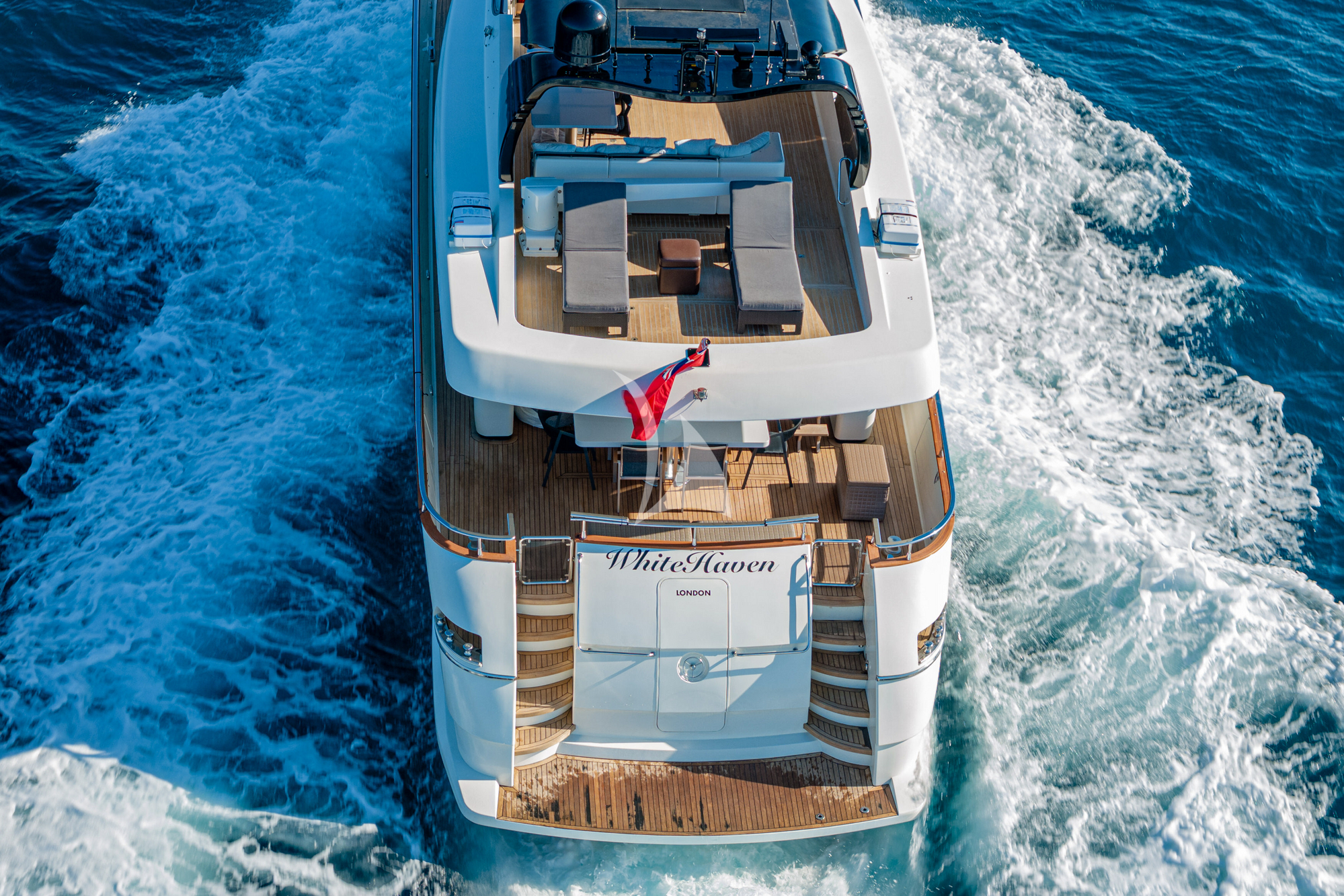 Luxury Crewed Motor Yacht WHITE HAVEN photo 5