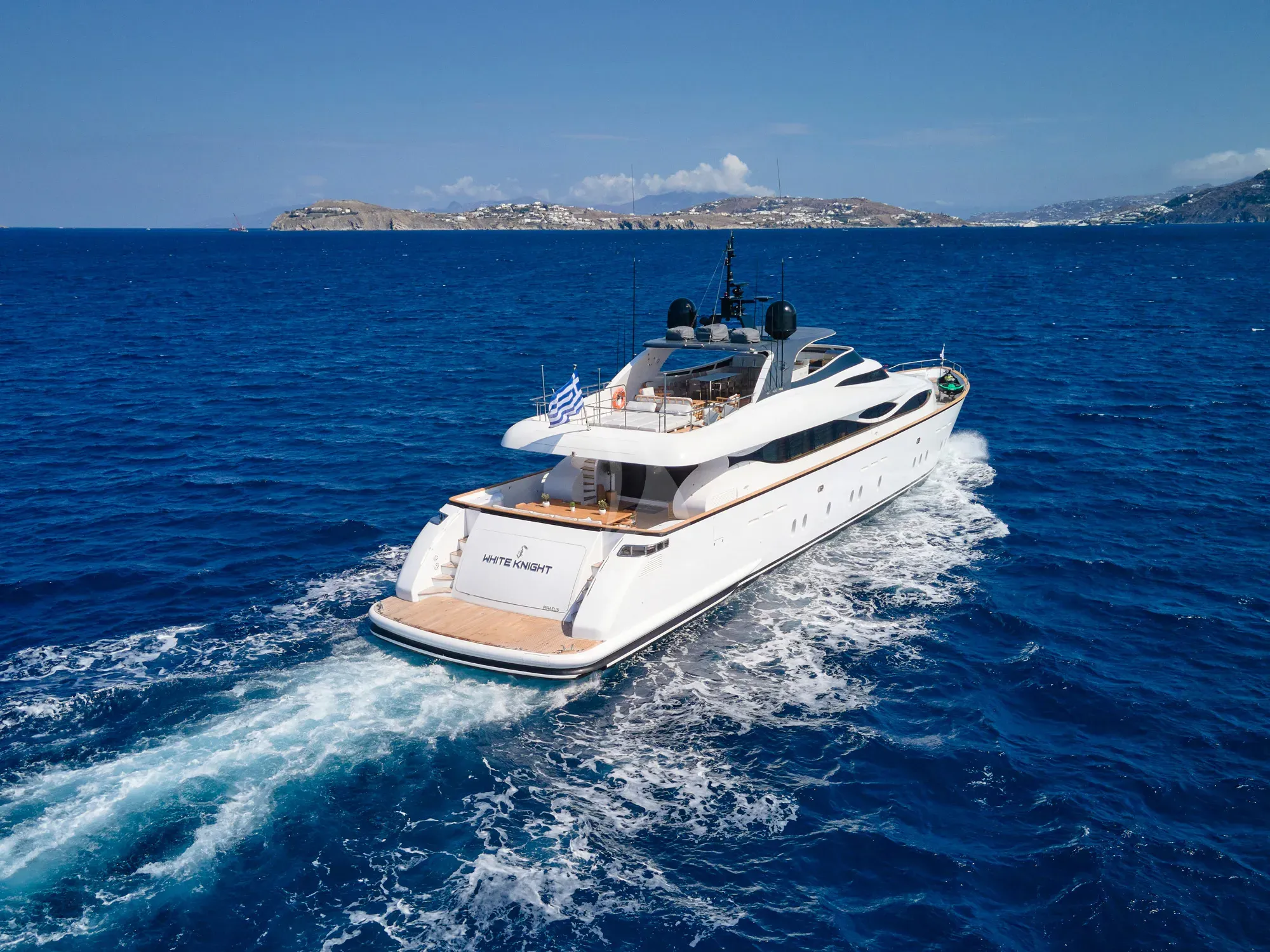 Luxury Crewed Motor Yacht WHITE KNIGHT photo 3