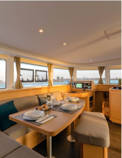 Bareboat Catamaran WHITE LOTUS photo 7