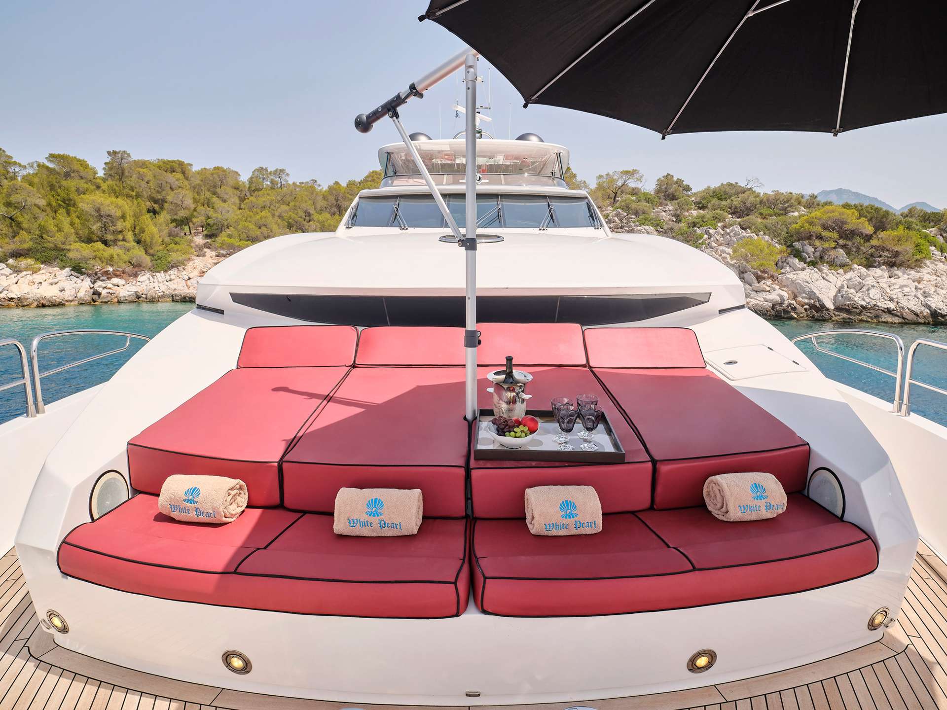 Luxury Crewed Motor Yacht WHITE PEARL I photo 8