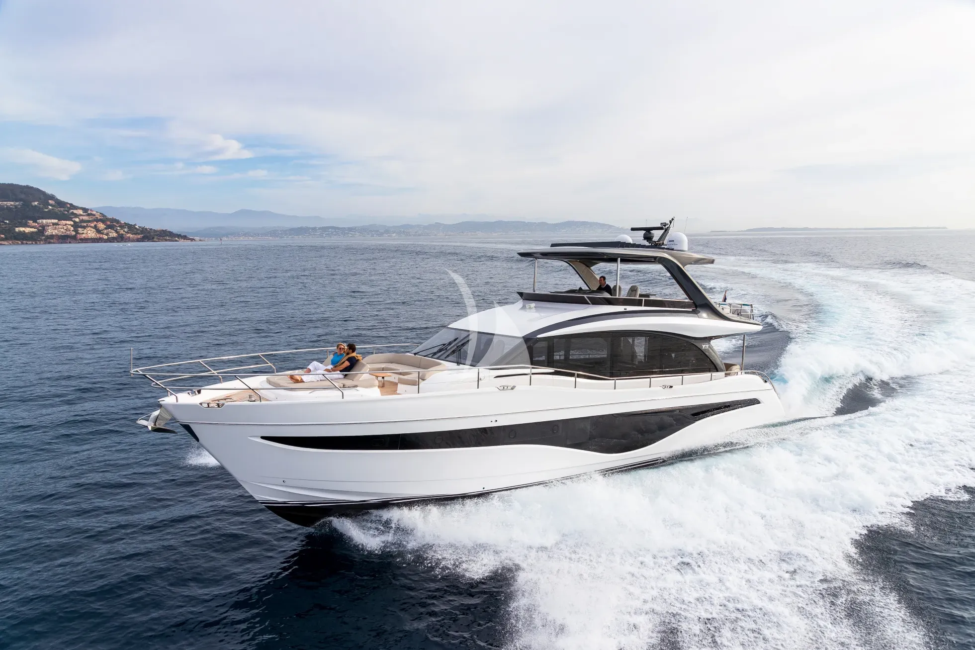 Crewed Motor Yacht WILJIM V photo 3