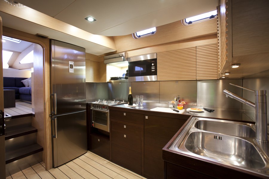 Luxury Crewed Sailing Yacht WIZARD photo 7