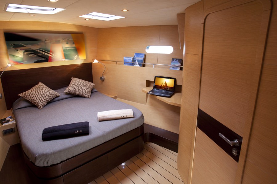 Luxury Crewed Sailing Yacht WIZARD photo 8