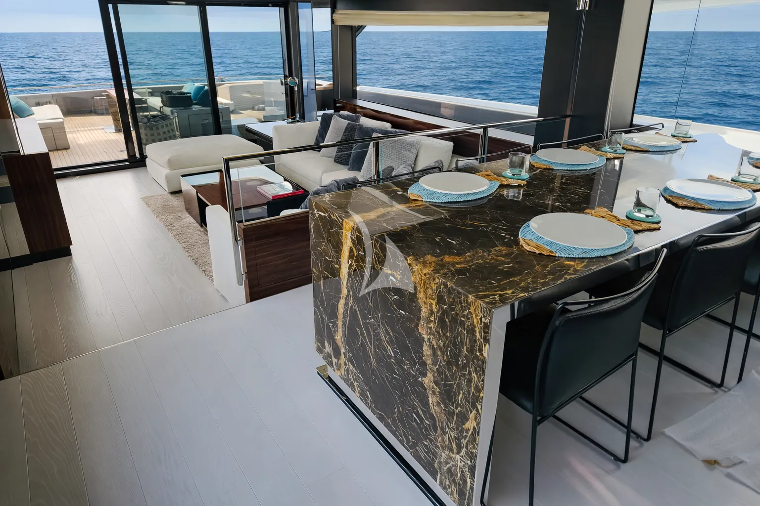 Luxury Crewed Motor Yacht X SEVEN photo 8