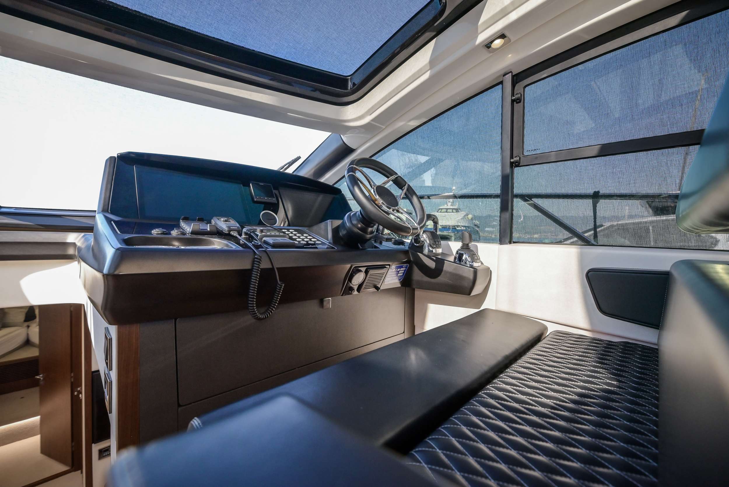 Crewed Motor Yacht X photo 6