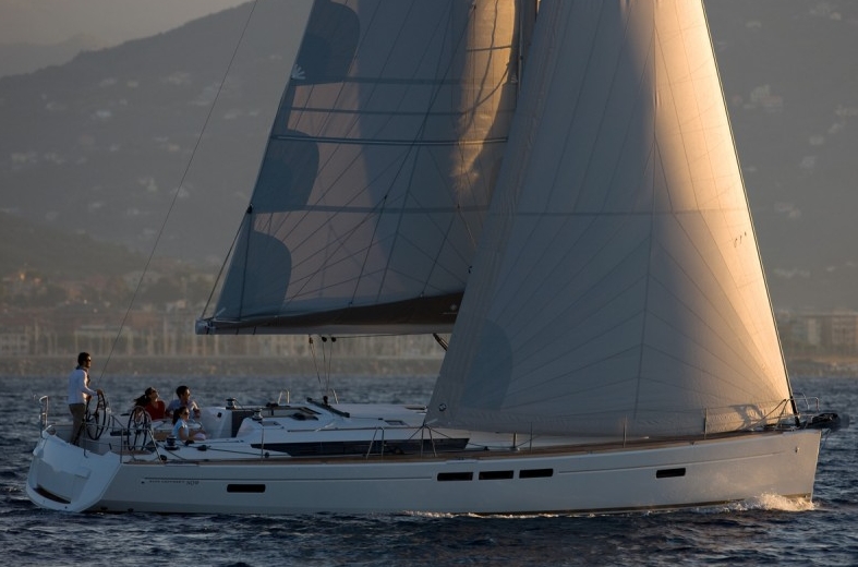Bareboat Sailing Yacht XERES photo 4