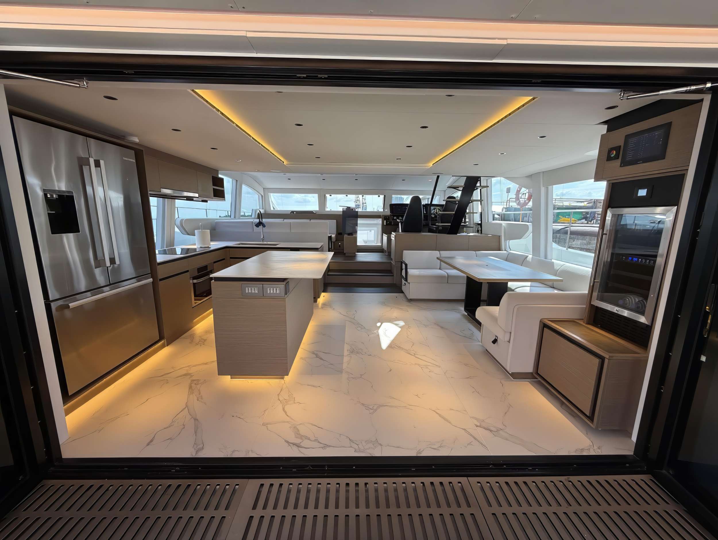 Luxury Crewed Catamaran XQUISITE HYBRID photo 6