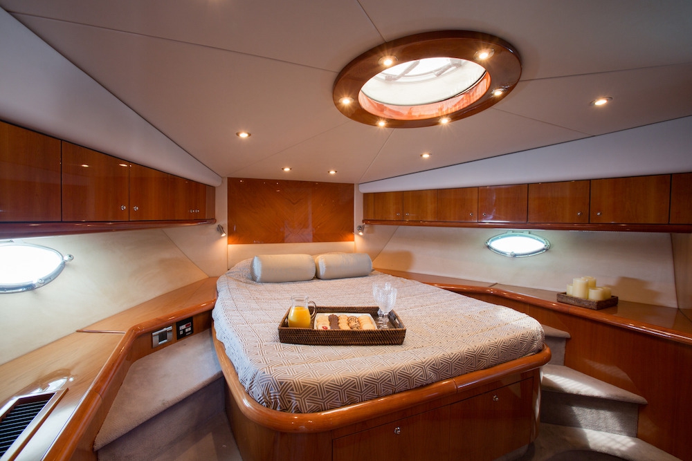 Crewed Motor Yacht YANSIKA photo 8