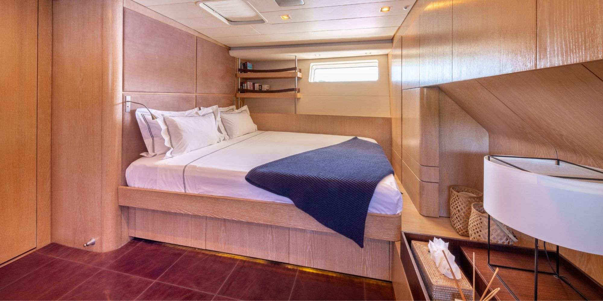 Luxury Crewed Sailing Yacht YCH2 photo 7