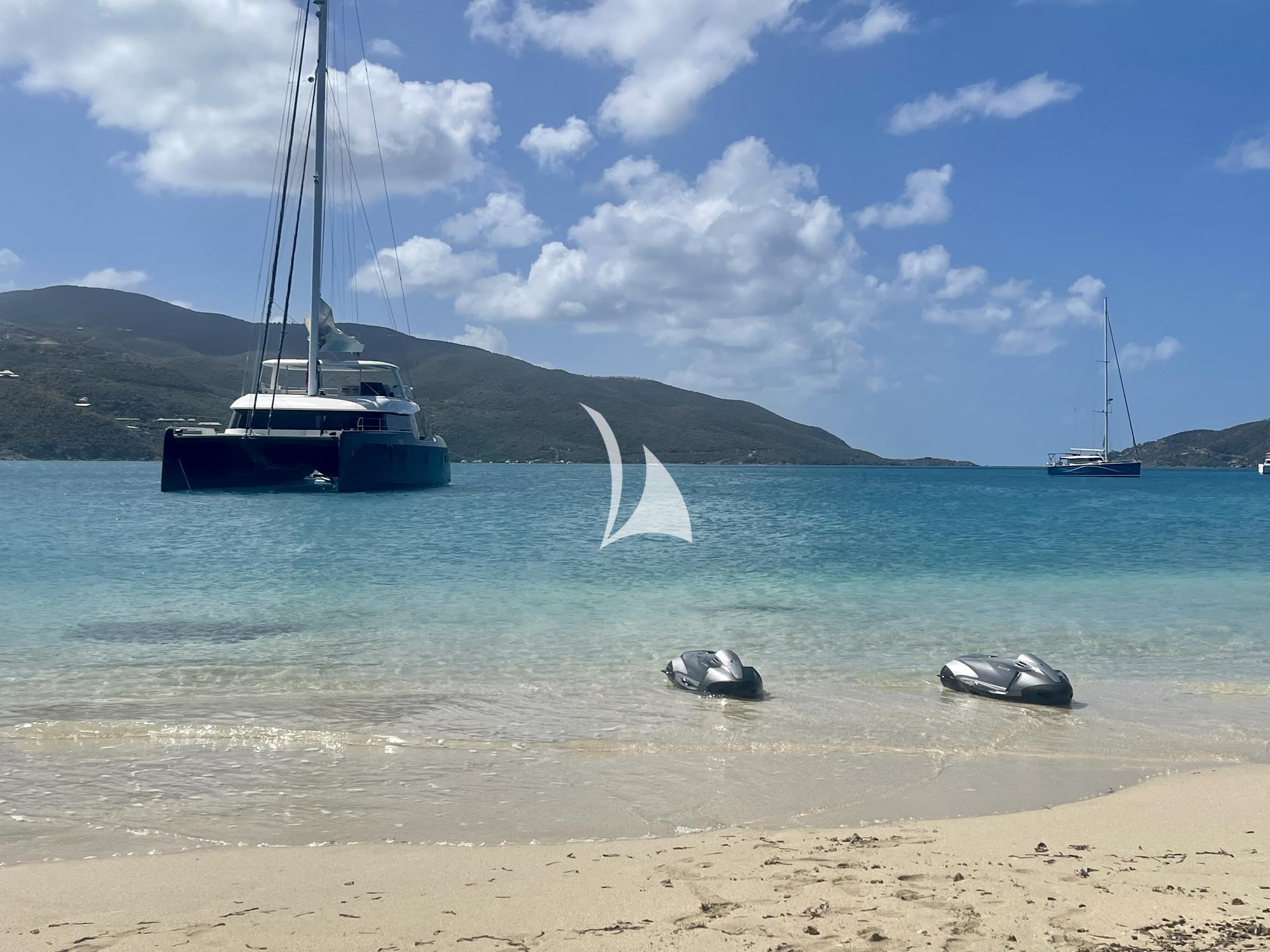 Luxury Crewed Catamaran YOLO photo 4